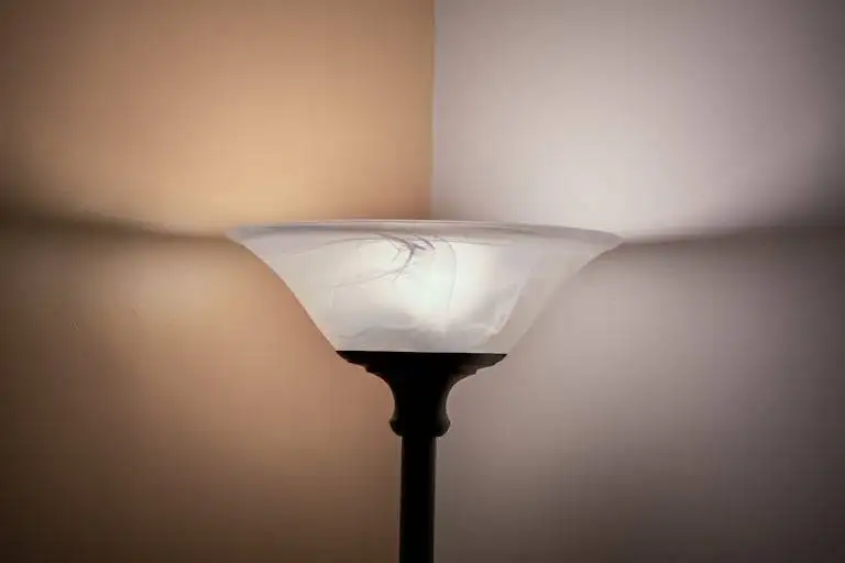 floor lamp